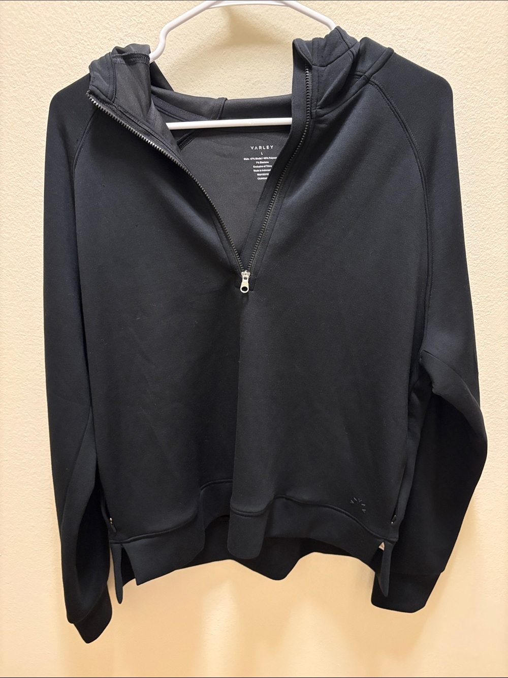 Varley black sweatshirt